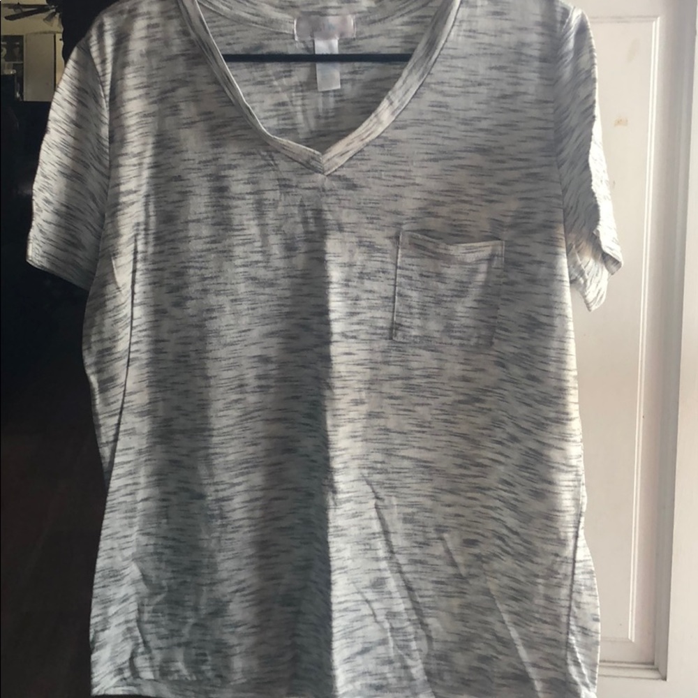 Short sleeve V-neck